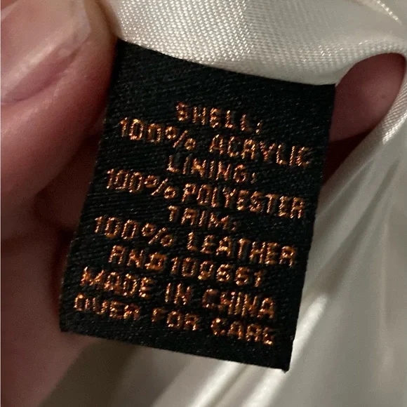 Vintage Ladies Leather Rocawear jacket! Medium - Picture 4 of 5